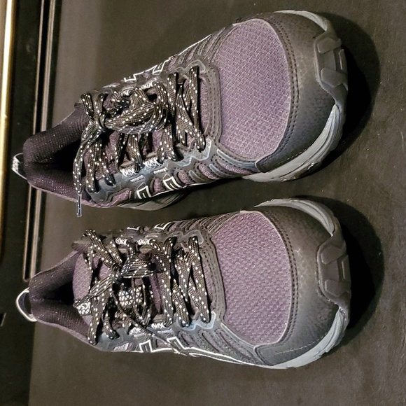 NWOT - Asics Gel-Venture 7 - Picture 2 of 10